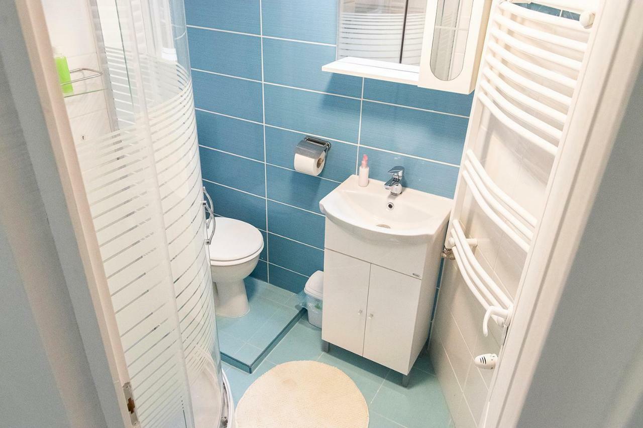 Dora Apartment Near Buda Castle With Parking! Budapest Luaran gambar